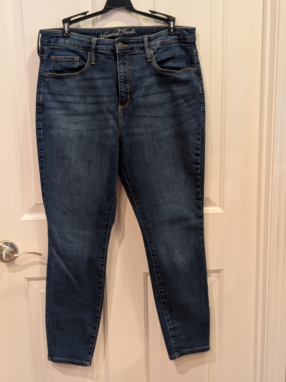 Universal Thread Indigo Skinny Jeans
